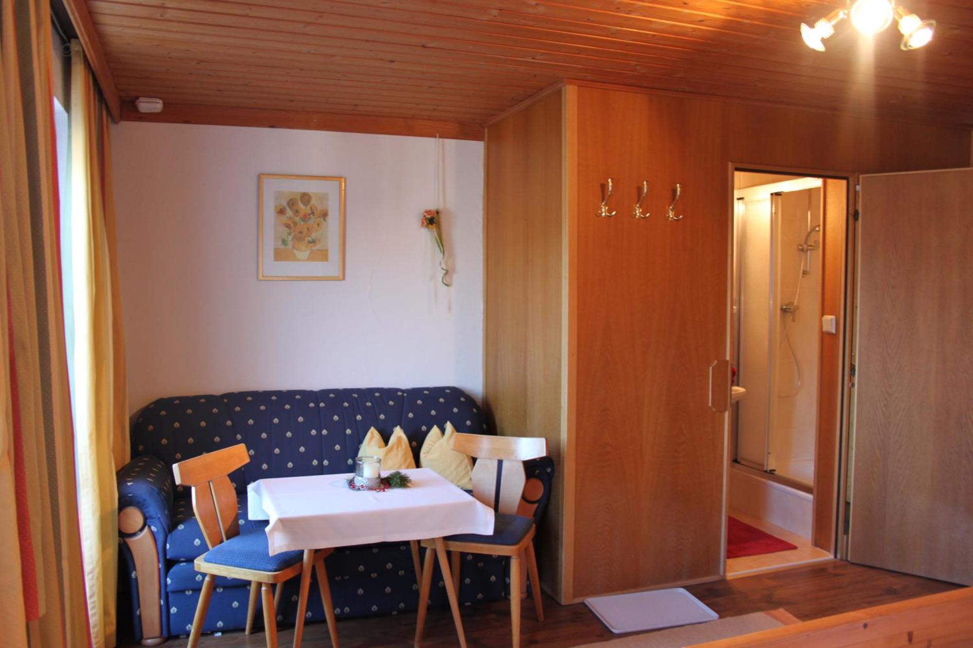 Villa Hüttschmiedhof Kössen Zimmer foto