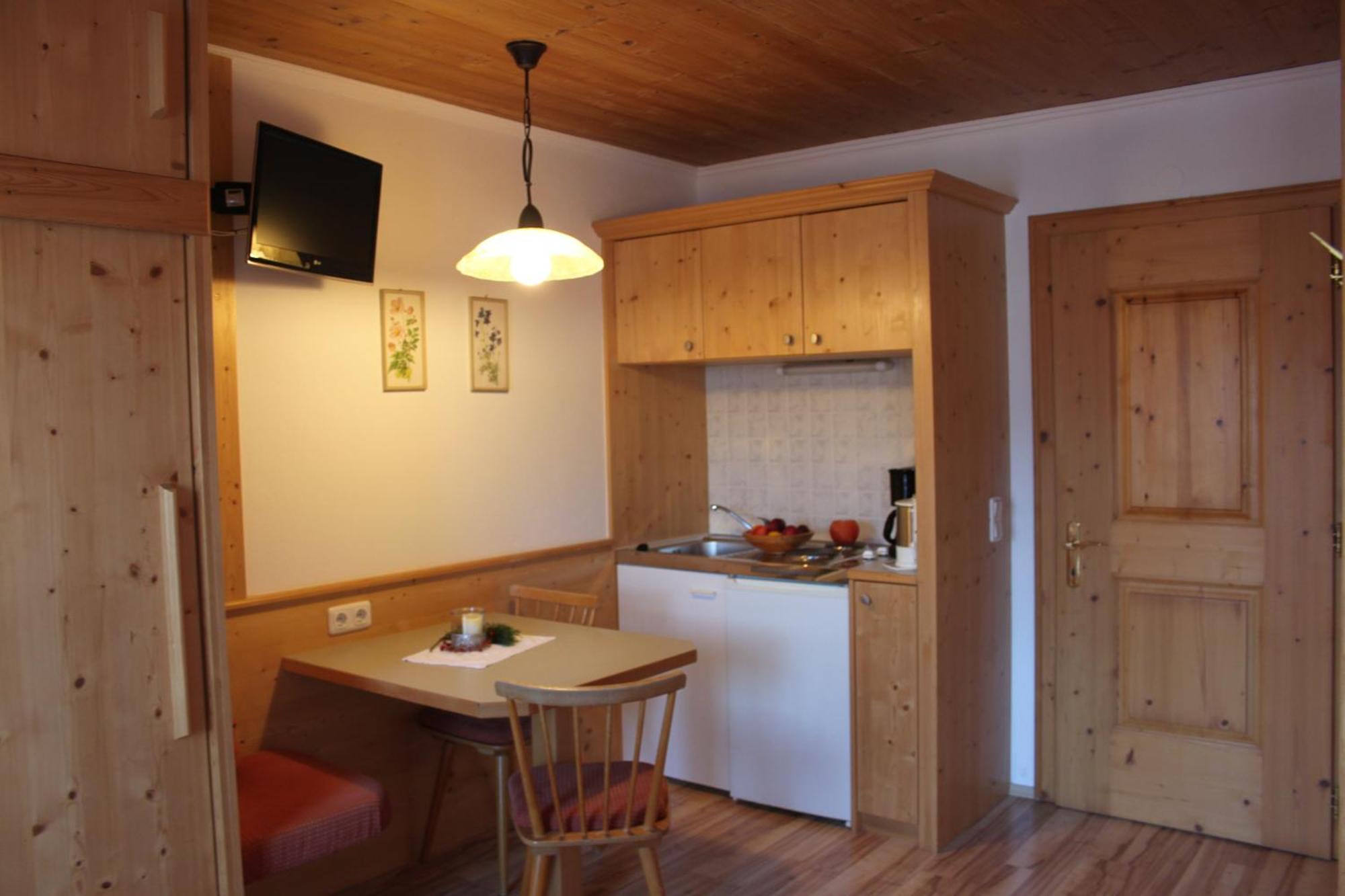 Villa Hüttschmiedhof Kössen Zimmer foto