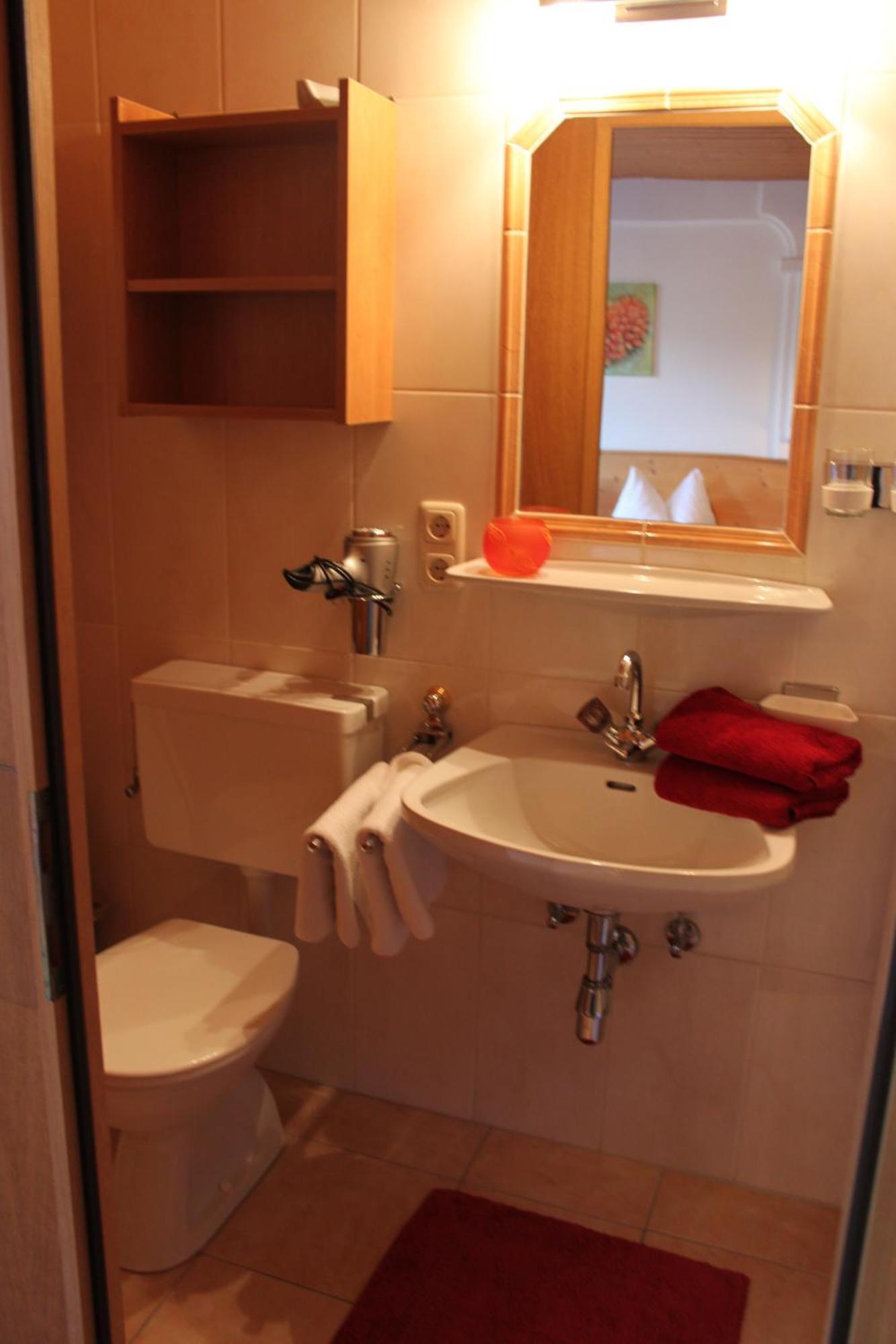 Villa Hüttschmiedhof Kössen Zimmer foto