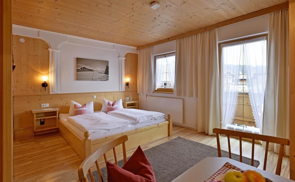 Villa Hüttschmiedhof Kössen Zimmer foto