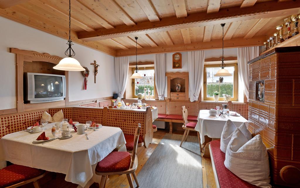 Villa Hüttschmiedhof Kössen Zimmer foto